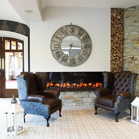 Mulroy Woods 4* Milford