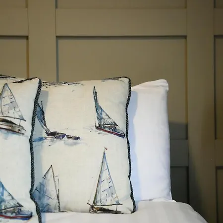 Mulroy Woods מילפורד