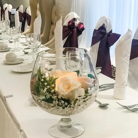 מלון Mulroy Woods 4*