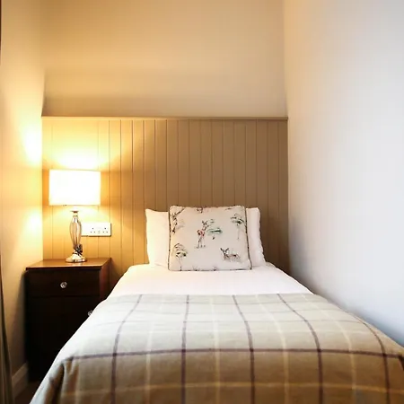 Hotel Mulroy Woods