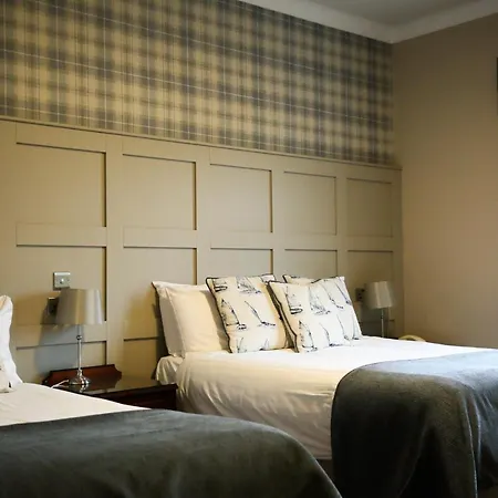 Hotel Mulroy Woods 4*