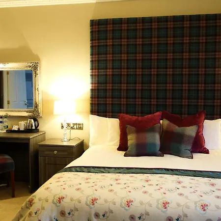 Mulroy Woods Hotel 4*