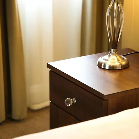 Mulroy Woods Hotel 4*
