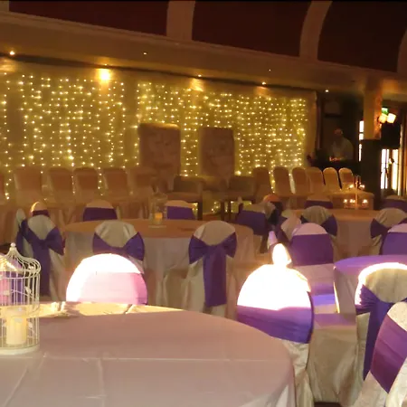 Mulroy Woods מלון