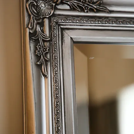 Отель Mulroy Woods Милфорд