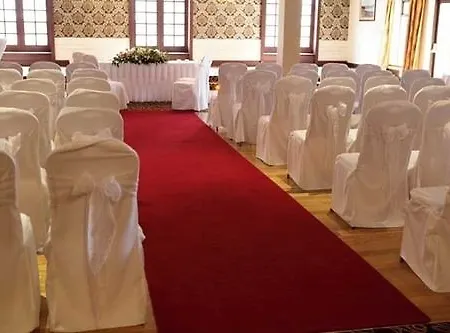Mulroy Woods Hotel