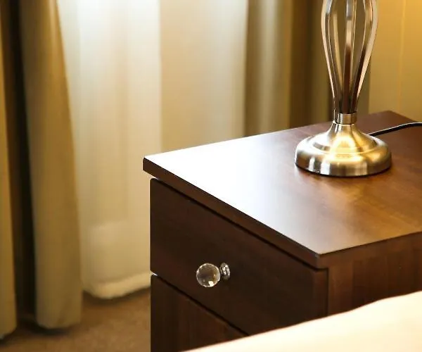 Mulroy Woods Hotel 4*